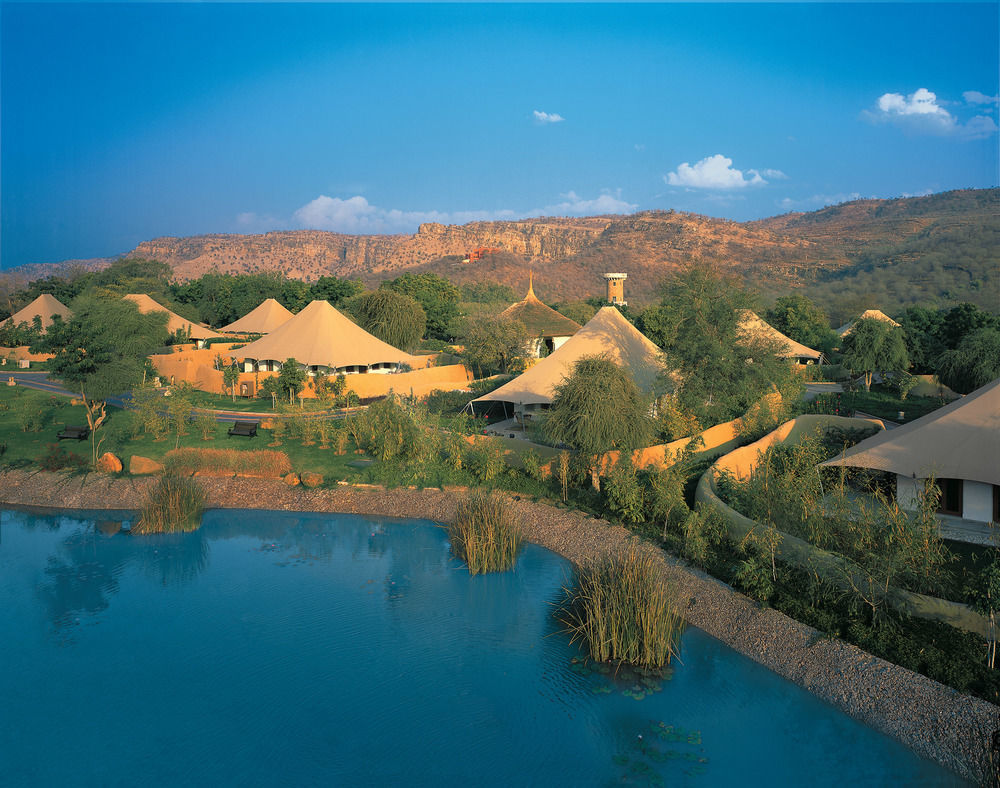 The Oberoi Vanyavilas Wildlife Resort, Ranthambhore Sawai Madhopur Exterior foto